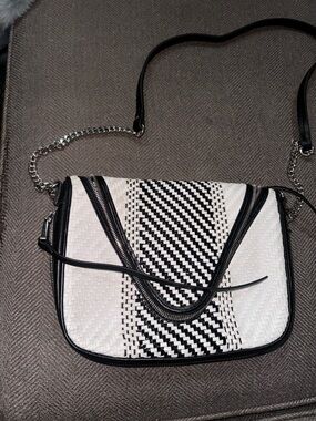 Black & White Woven Crossbody Bag with Chain Strap